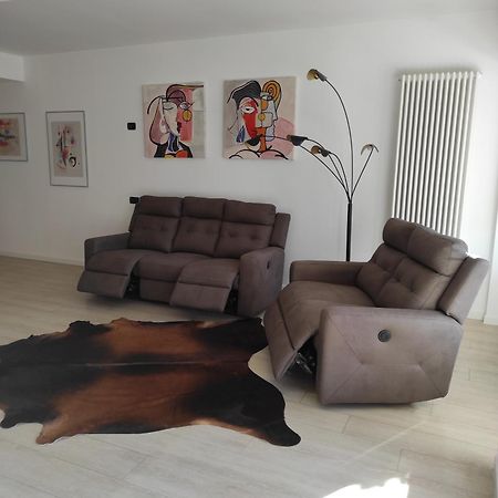 Appartamento Al Sereno Луино Екстериор снимка